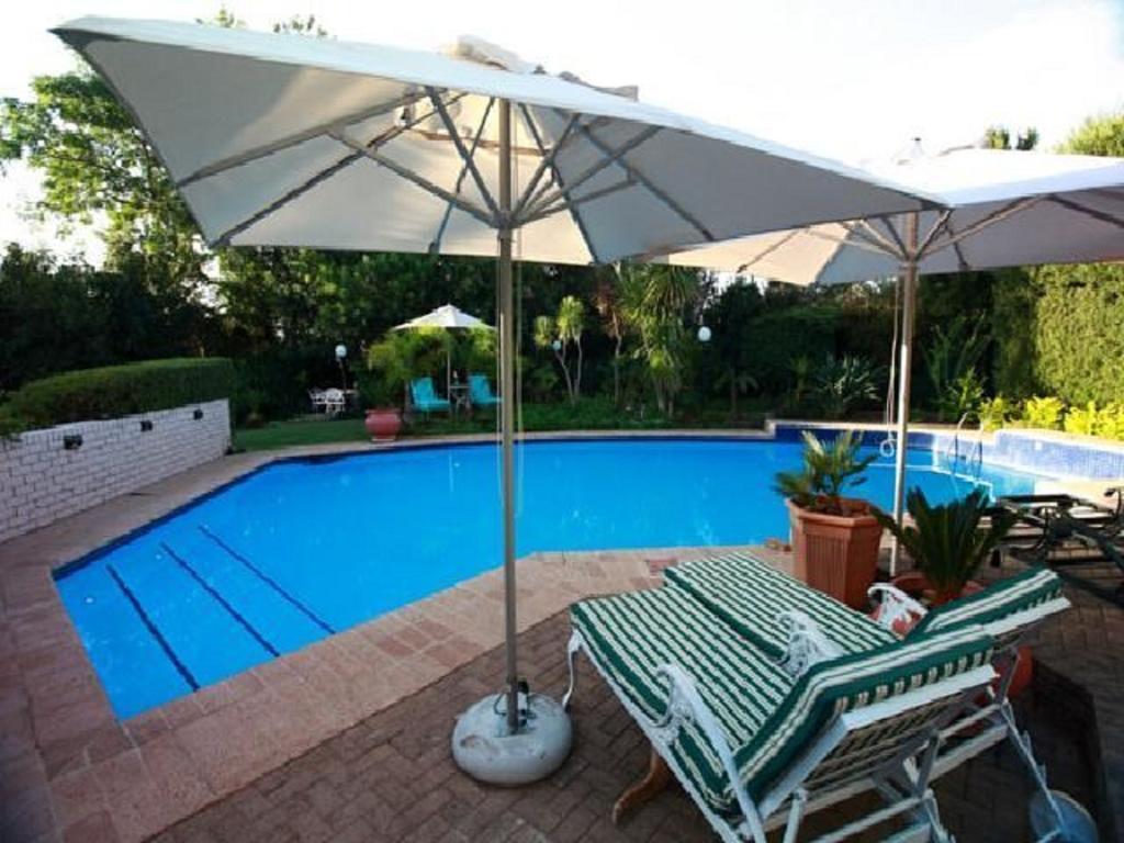 Hazelwood House Hotel สเตลเลนบอช ภายนอก รูปภาพ