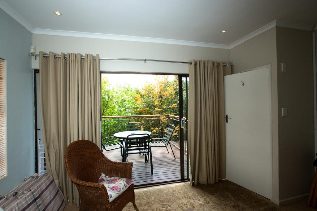 Hazelwood House Hotel สเตลเลนบอช ภายนอก รูปภาพ